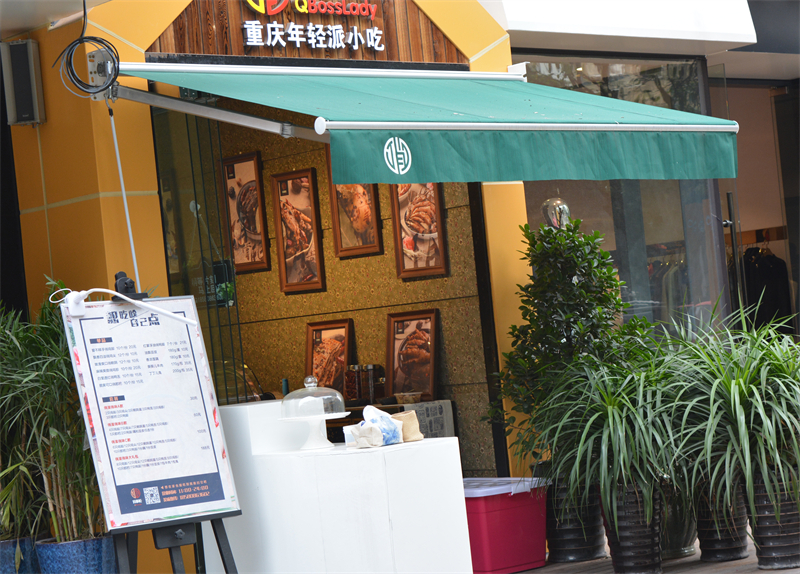 ���I������s����S��